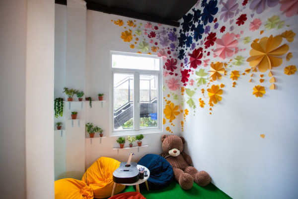 Faire monter une nouvelle cloison pour créer une chambre d'enfant